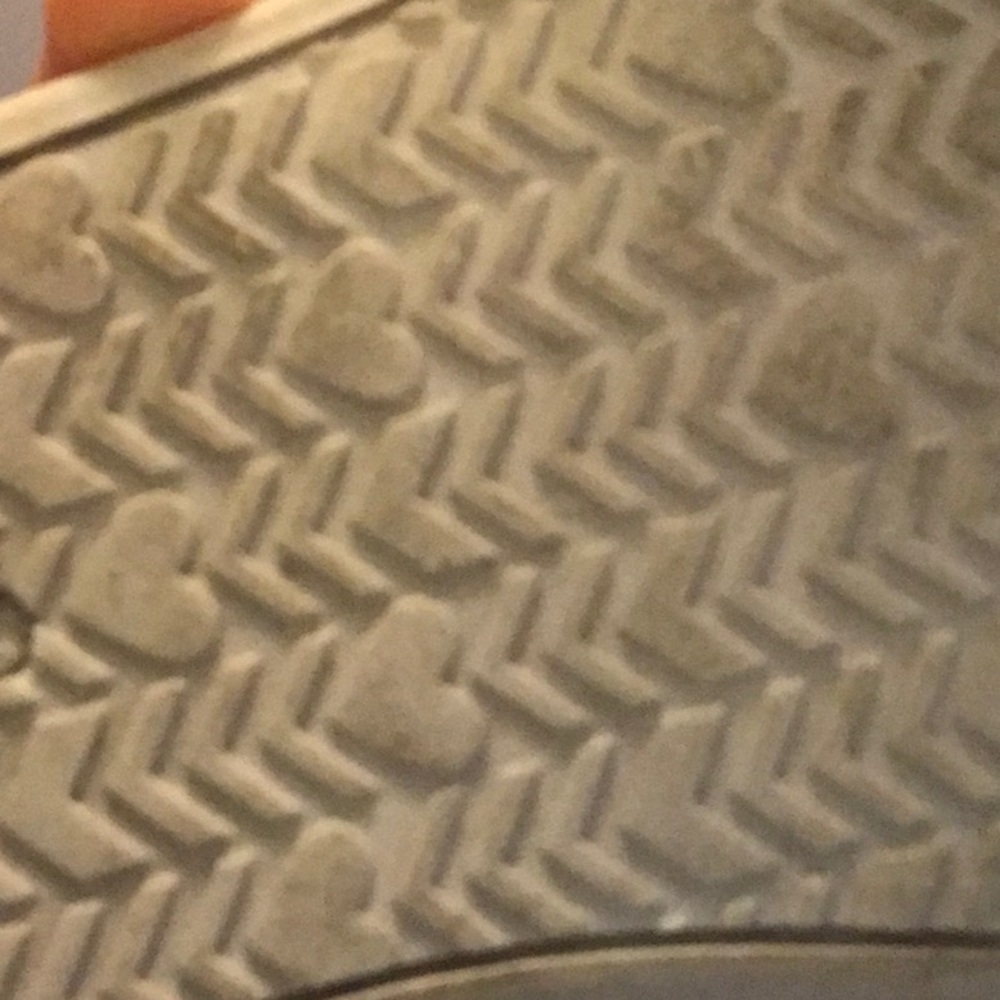 Shoes - Picture 5 of 5